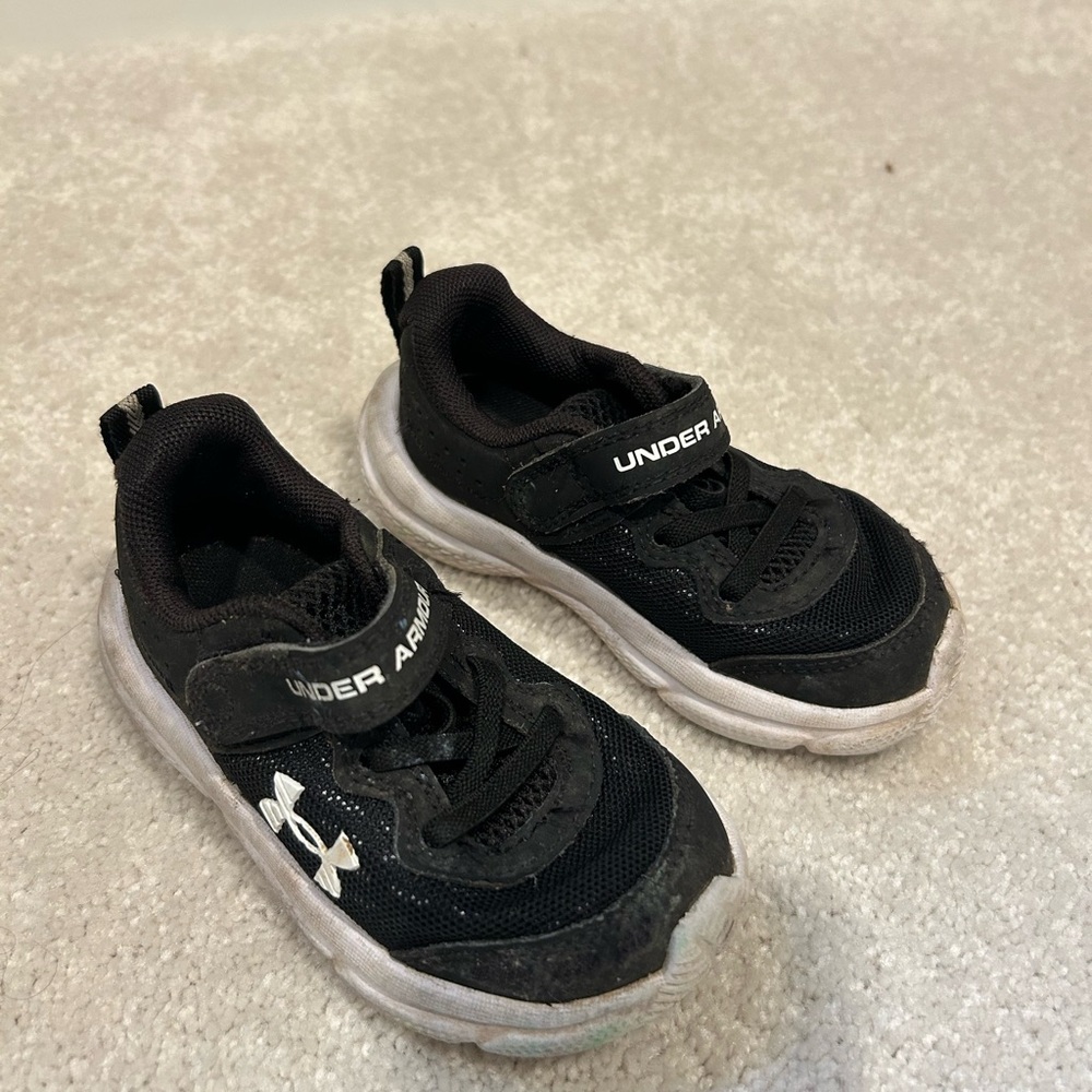 Under Armour Kids Black and White Sneakers